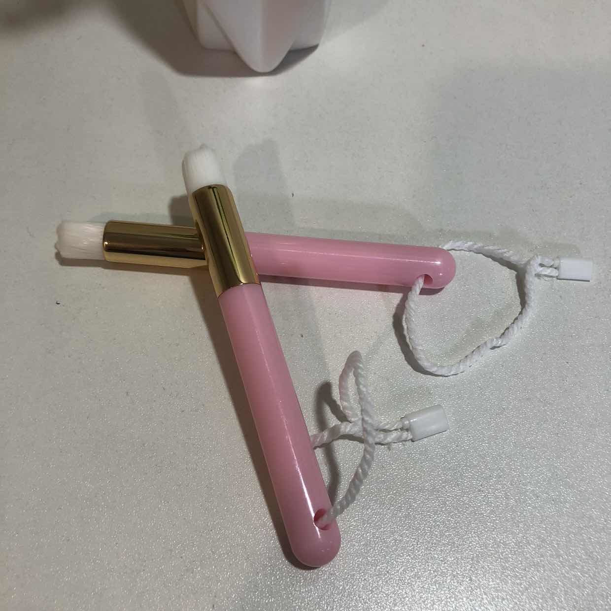 Customer photo review of Eyelash Extensions Cleaning Brush