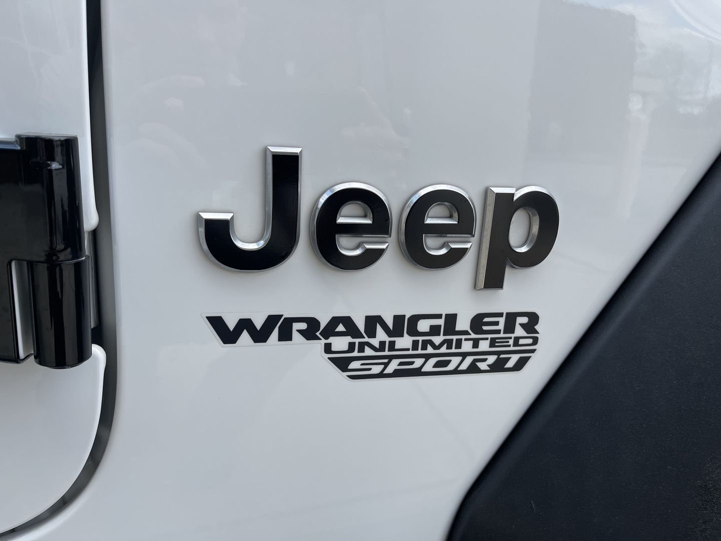 Customer photo review of Emblem Black-Out Kit | Overlay Set for Jeep Models (Cherokee, Wrangler, Gladiator & More)