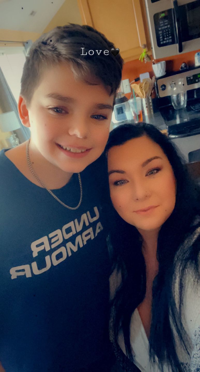 Customer photo review of [Almost Sold Out] To My Amazing Son - Love Mom - Cuban Link Chain