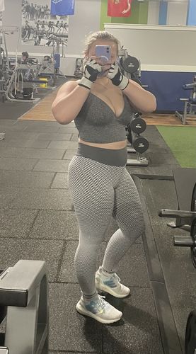 Customer photo review of Grey and White Fishnet Scrunch Butt Leggings