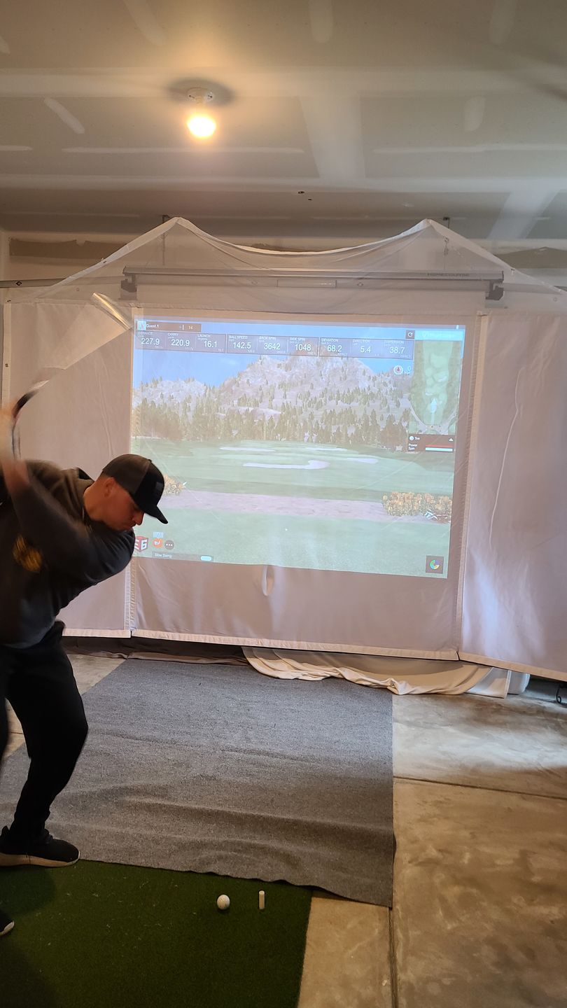 Customer photo review of HomeCourse Pro 180 Retractable Golf Simulator Screen