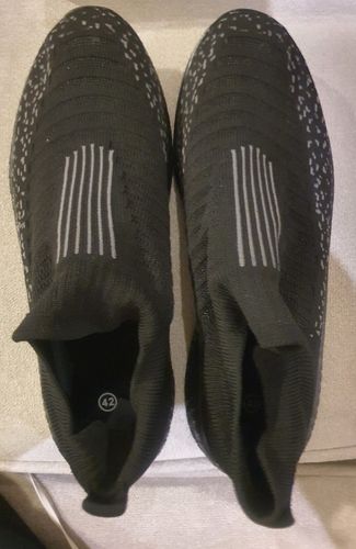 Customer photo review of Breathable Lightweight Fashion Sneakers