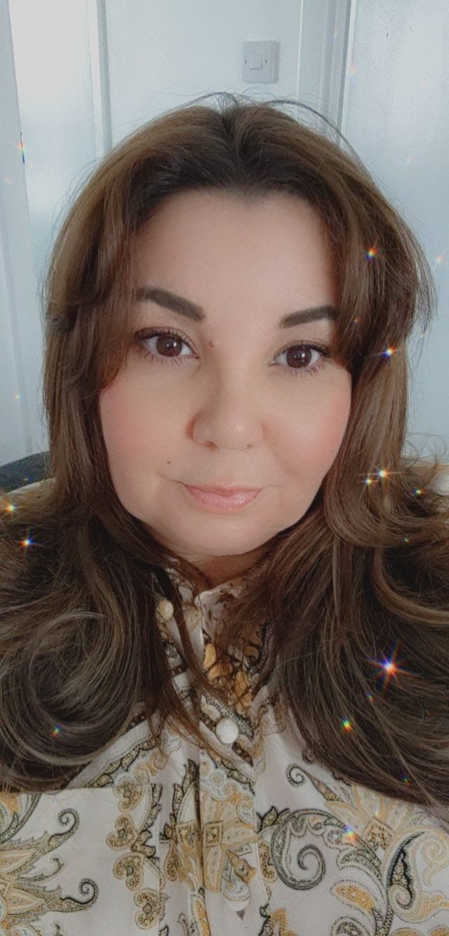 Customer photo review of 16" One Piece Curly Clip-in Hair Extension