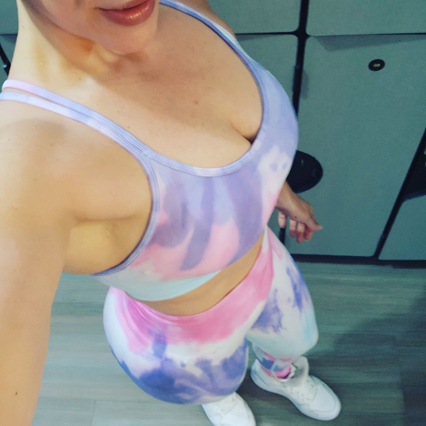Customer photo review of ASSETS LEGGINGS - LILAC TIE DYE
