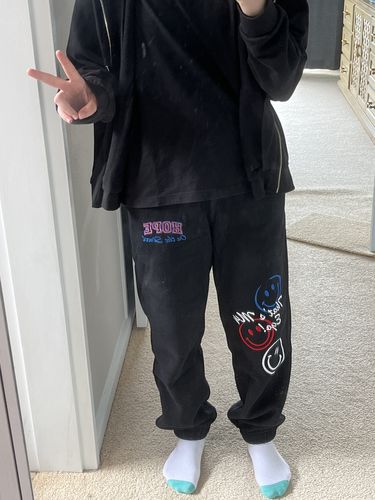 Customer photo review of Hope World Sweatpants