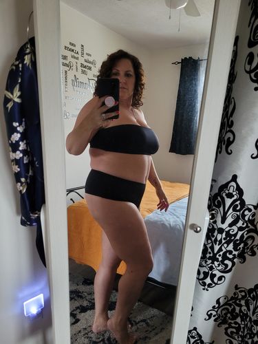 Customer photo review of ‘Less Cheeky’ Mid Rise Bottoms