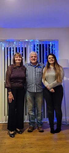 Customer photo review of Mother Of Pearl Round Locket – Silver