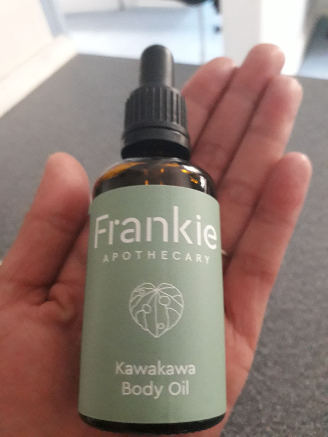 Customer photo review of Kawakawa Body Oil
