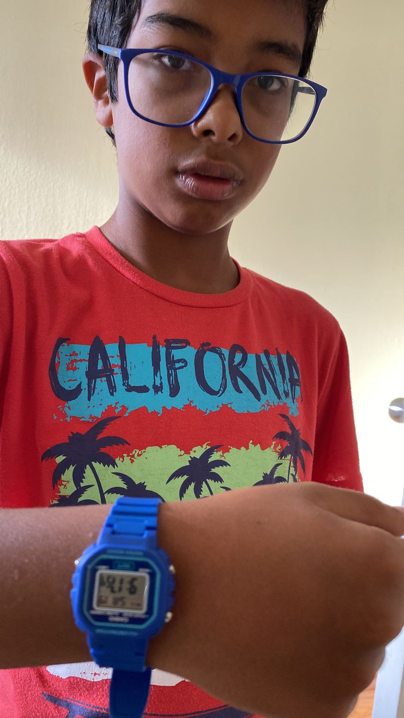 Customer photo review of Reloj Casio Vintage LA-20WH-2ADF Azul