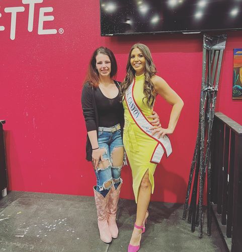 Customer photo review of Feather Embroidery Sweet Boots