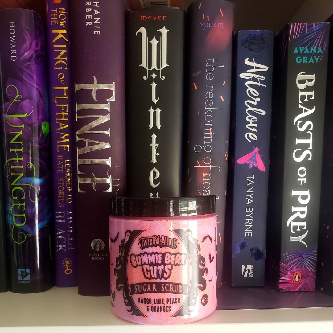 Customer photo review of Gummie Bear Guts Sugar Scrub