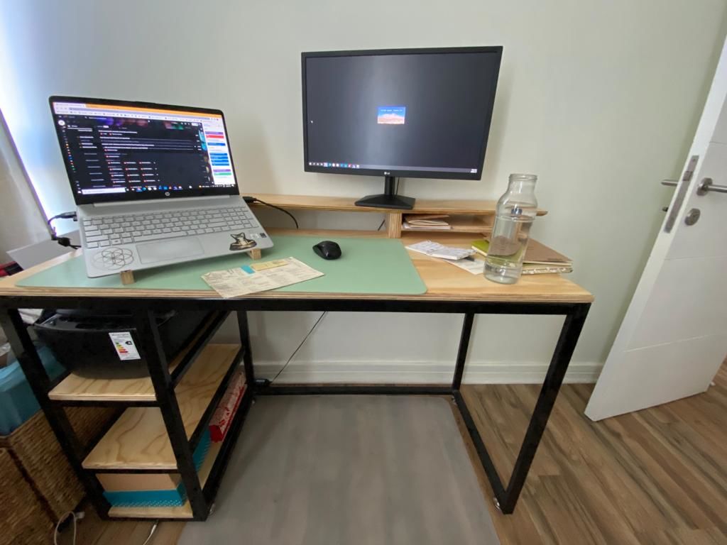 Customer photo review of Escritorio Repisa 120 x 50 MIMA Negro