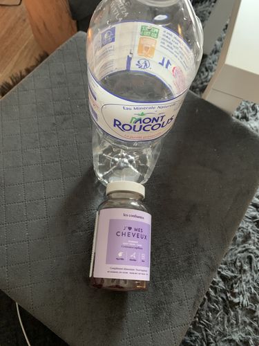 Customer photo review of Gummies pousse cheveux 1 mois