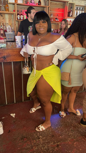 Customer photo review of Puff sleeve square neck tie front crop top