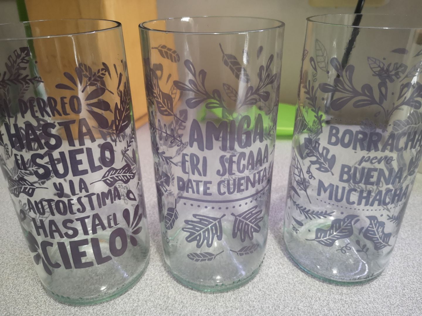 Customer photo review of Vaso Feminista Girl Power Juego de 6 Vasos