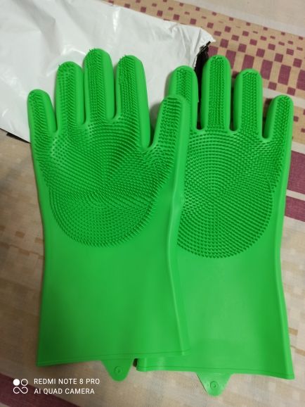Customer photo review of 1 Pair Silicone Dishwashing Gloves - Random Color