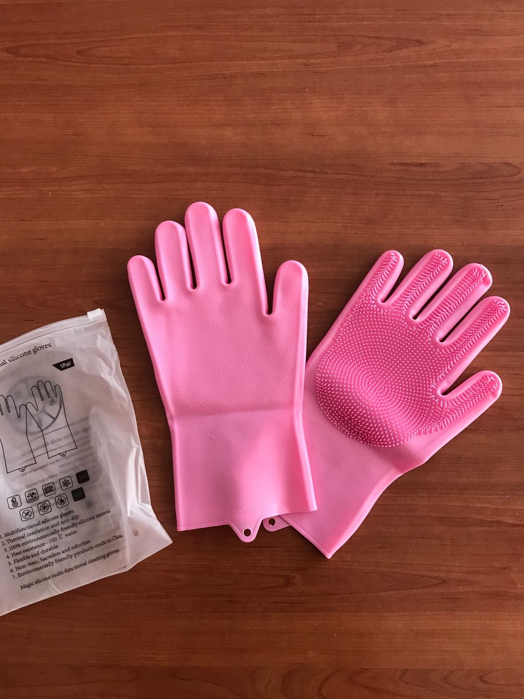 Customer photo review of 1 Pair Silicone Dishwashing Gloves - Random Color
