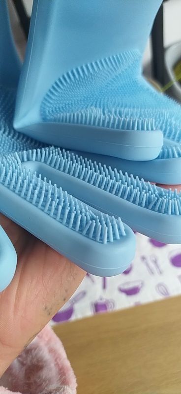 Customer photo review of 1 Pair Silicone Dishwashing Gloves - Random Color