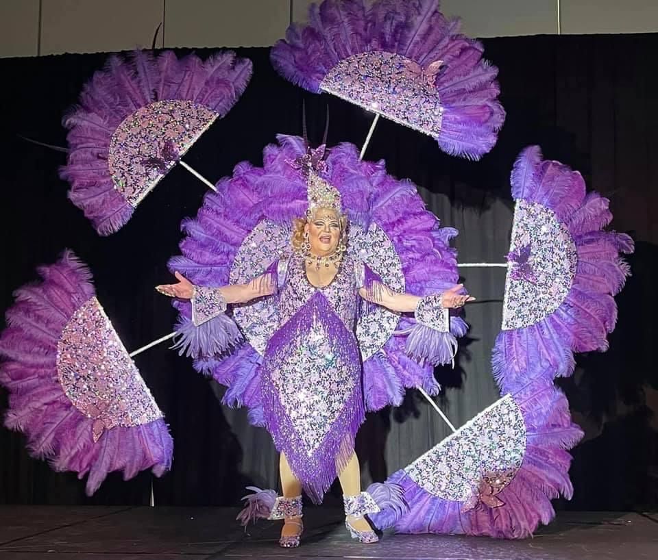 Customer photo review of Ostrich Drab Feathers (Short)