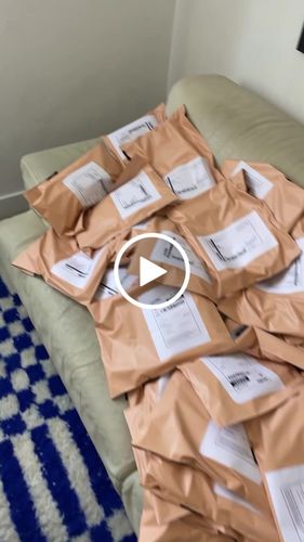 Customer video review of Compostable Mailers Peach