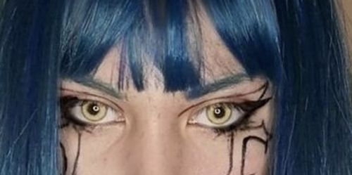 Customer photo review of EYEVOS Curly Girl Colored Contact Lenses