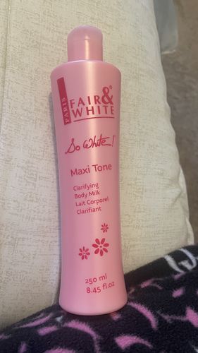 Customer photo review of Fair and White So White! Maxi Tone Clarifying Body Milk Lotion 250 ml / 8.4 fl oz