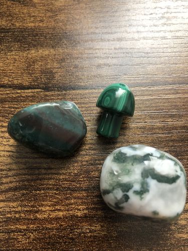 Customer photo review of Malachite, Moss Agate, Tree Agate Trio