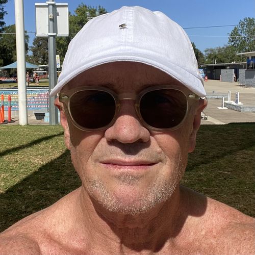 Customer photo review of Basic Cap White