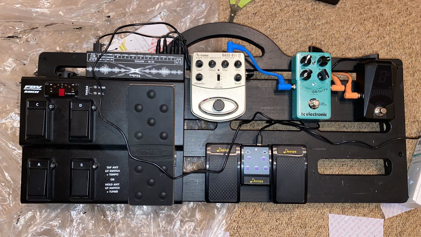 Customer photo review of Donner Wireless Page Turner Pedal for  Digital Devices