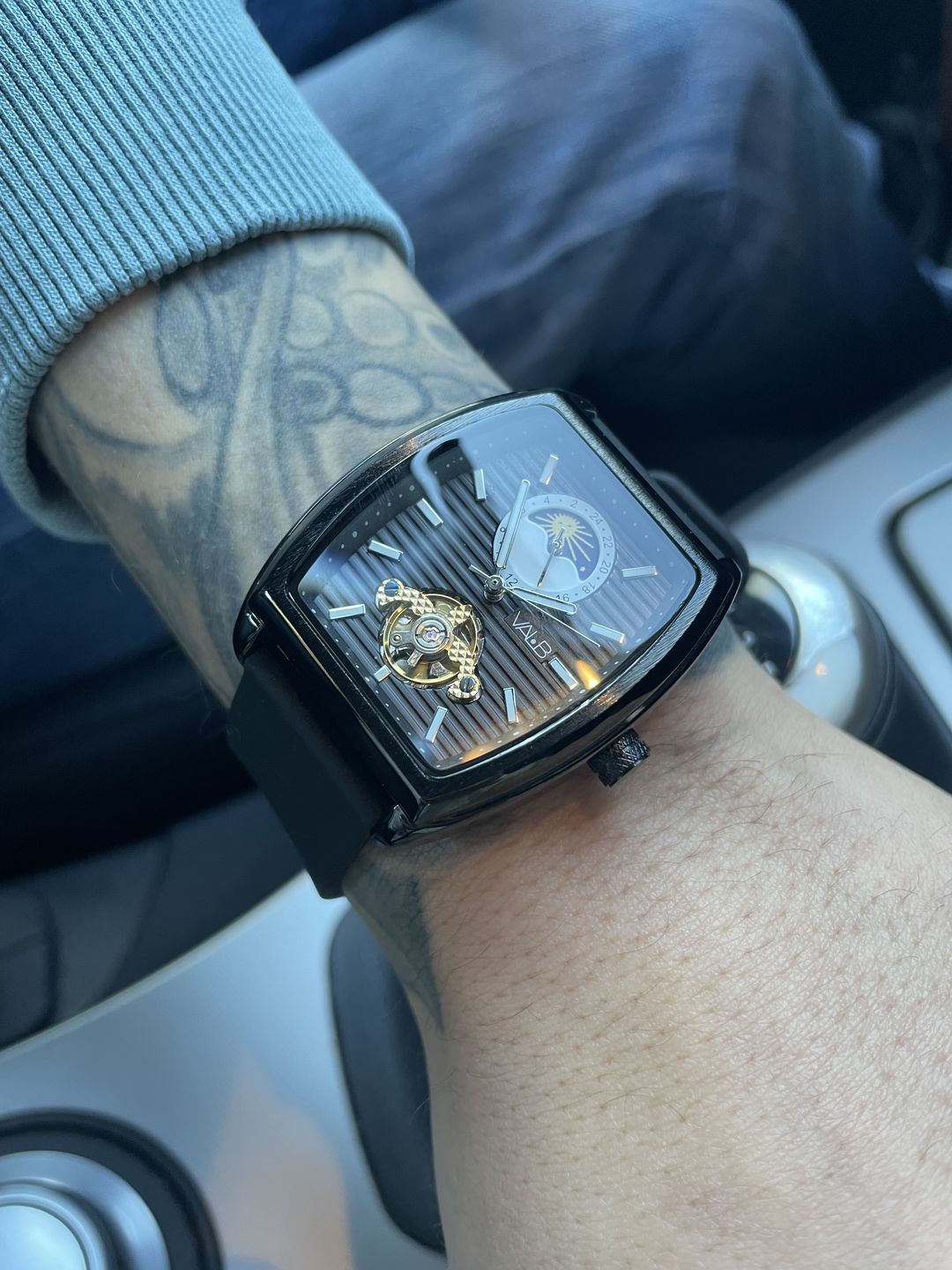 Customer photo review of LUNAR BLACK