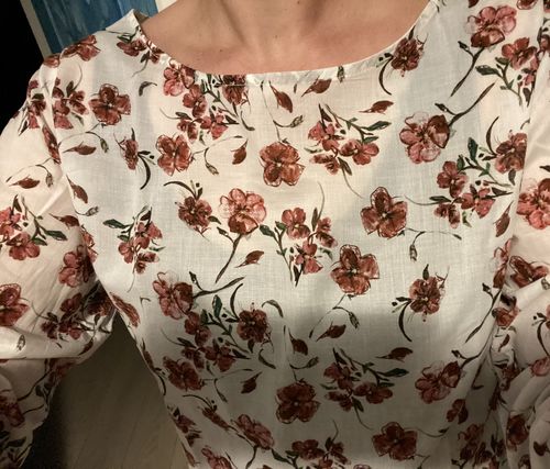 Customer photo review of Blouse Lylou col rond - voile de coton pensées bordelaises