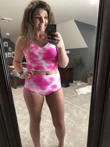 Customer photo review of Centara Top | Tie Dye Neon Pink
