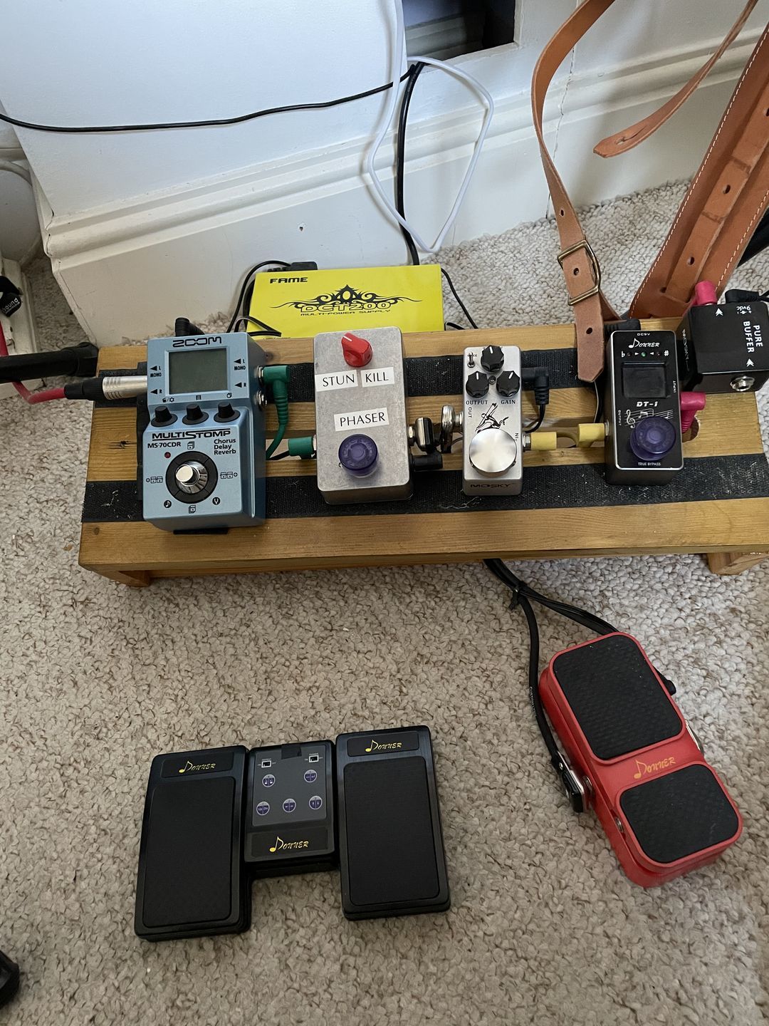 Customer photo review of Donner Wireless Page Turner Pedal for  Digital Devices