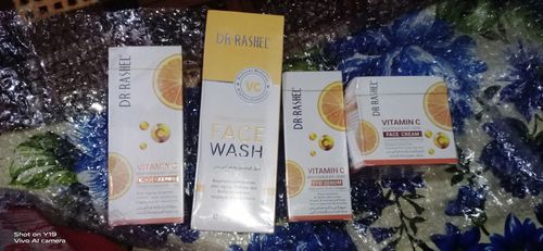 Customer photo review of Dr.Rashel Vitamin C Series - Pack of 4 Deal with Face Wash