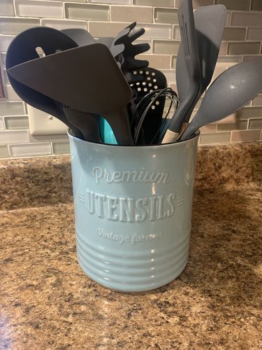 Customer photo review of Kitchen Ceramic Utensil Holder Crock - 7.2 Inches