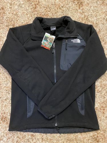 Customer photo review of The North Face Fleece Zip Up Sweatshirt Size Medium