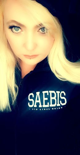 Customer photo review of Lifestyle Damen Oversized Zip Hoodie mit Reißverschluss schwarz by SAEBIS®