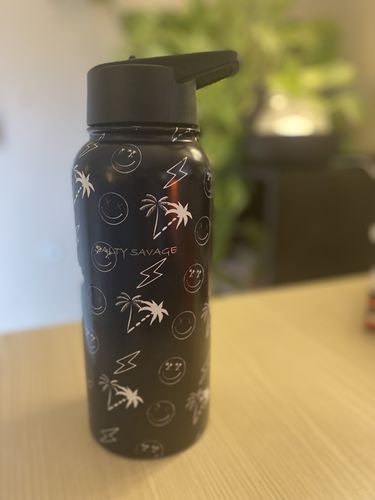 Customer photo review of Salty Savage™ 90’s Summer 32oz Thermal Insulated Water Bottle | Black
