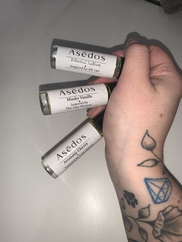 Customer photo review of ETHEREAL SAFFRON PERFUME OIL
