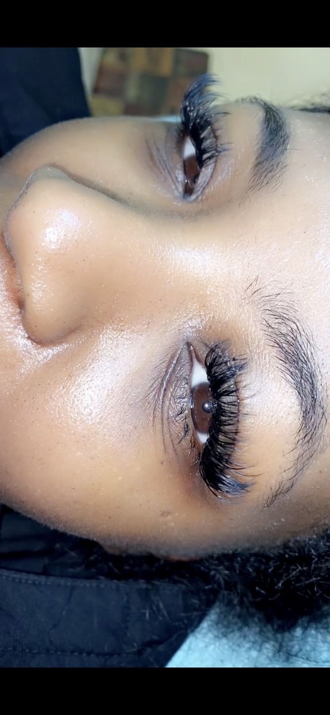 Customer photo review of Japan Low Irritation Lash Glue for Eyelash Extension