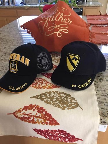 Customer photo review of U.S. ARMY hat ARMY STRONG VETERAN Military Licensed Baseball Cap