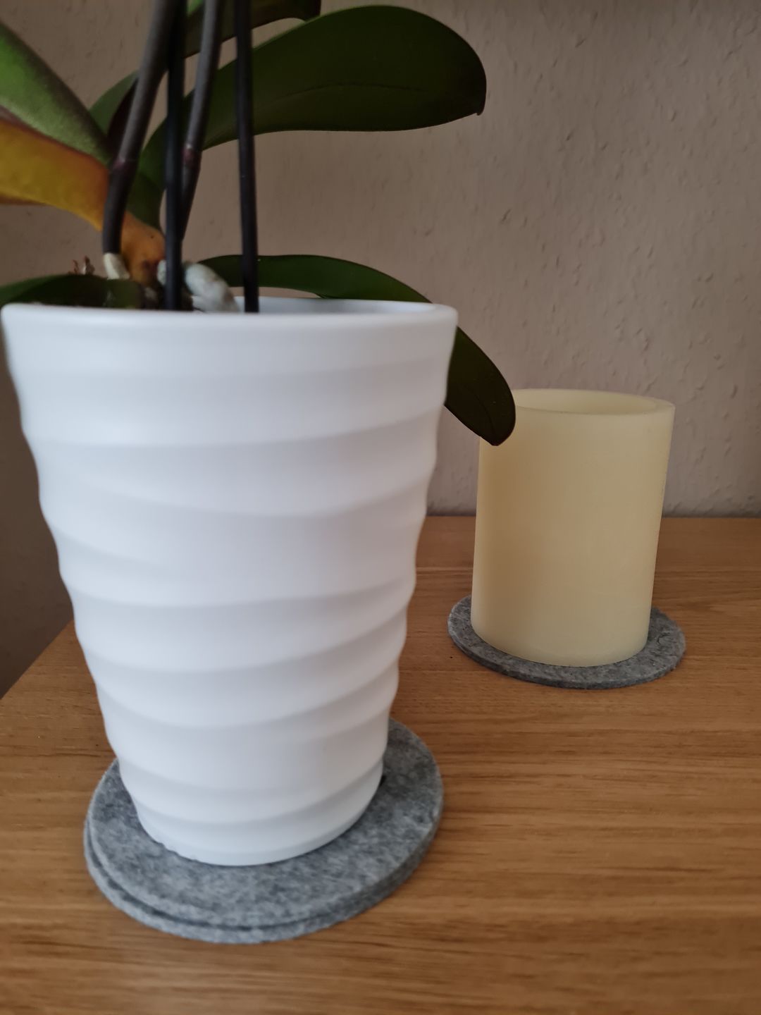 Customer photo review of Übertopf Wave, weiß, mit Wellenstruktur, für 9cm Töpfe