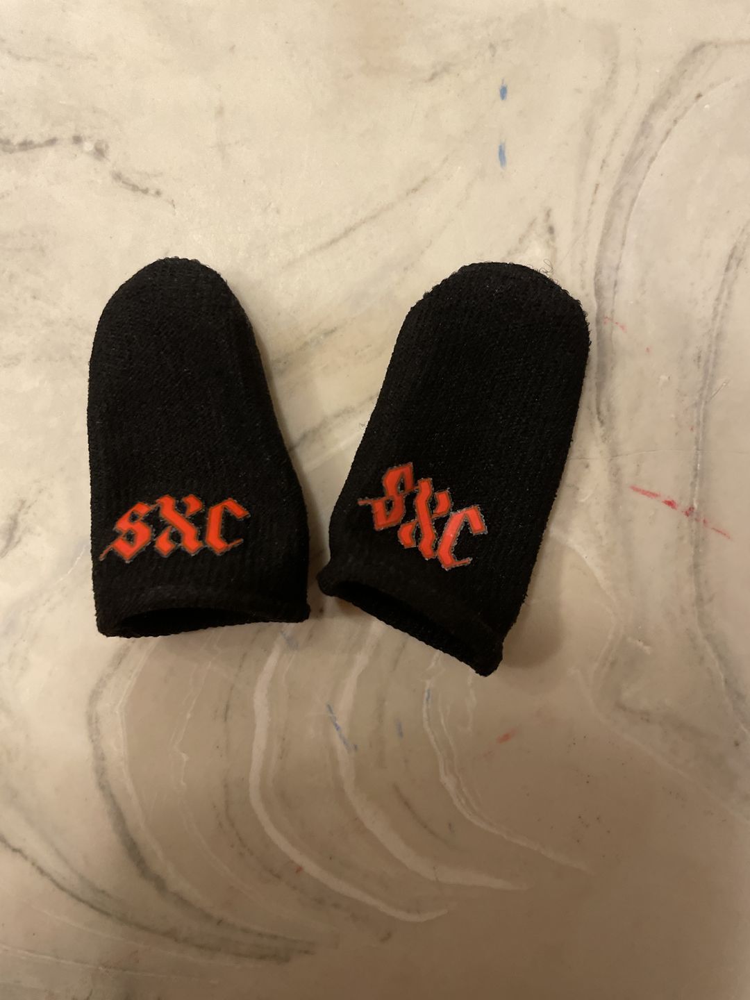 Customer photo review of NEW "UNRIVALED 2.0" Finger Sleeves Three Pack
