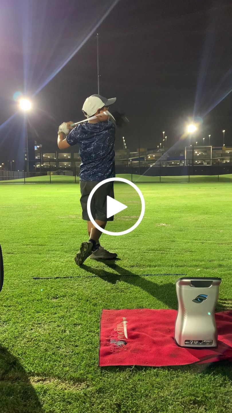 Customer video review of Foresight Sports GCQuad Launch Monitor and Golf Simulator w/ FSX 2020 Software