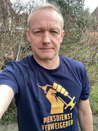 Customer photo review of SPASSKULTUR ORGANIC SHIRT BUBEN • PIEKSDIENST VERWEIGERER - DUNKEL