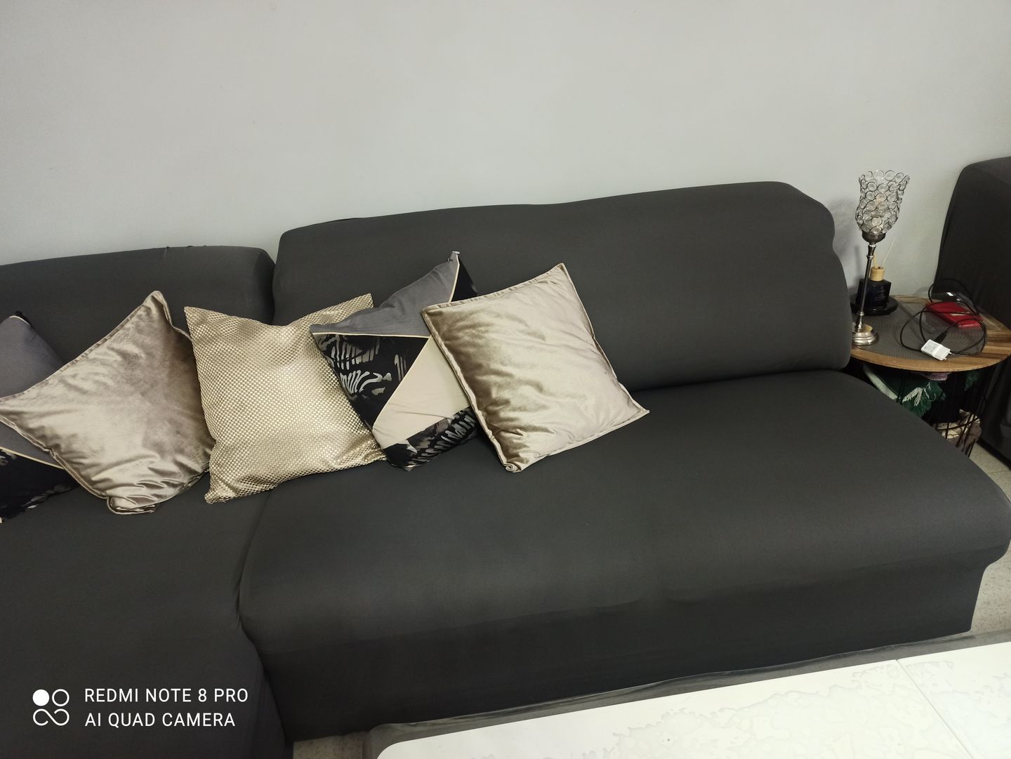 Customer photo review of Gris anthracite - Housses Extensibles de Fauteuil et Canapé