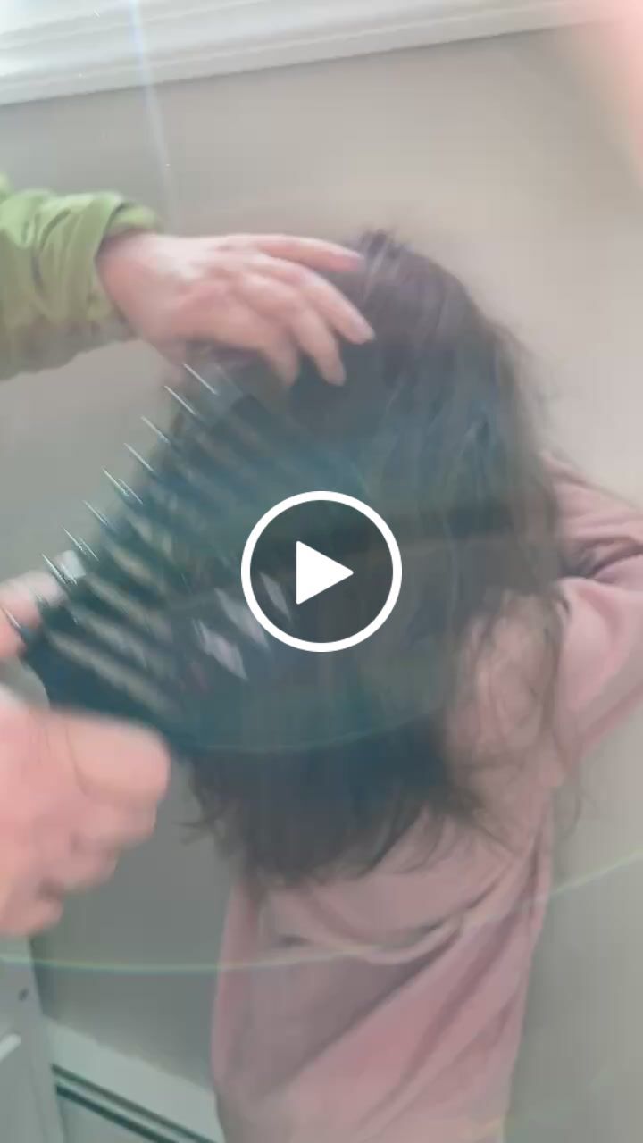 Customer video review of Sisi Spray N' Style