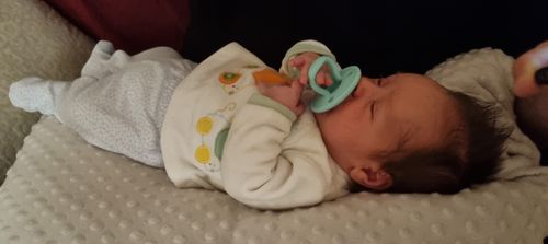 Customer photo review of Chupete Verde  Nenina & Co