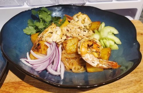 Customer photo review of Ocean Waves Deep Blue Plate