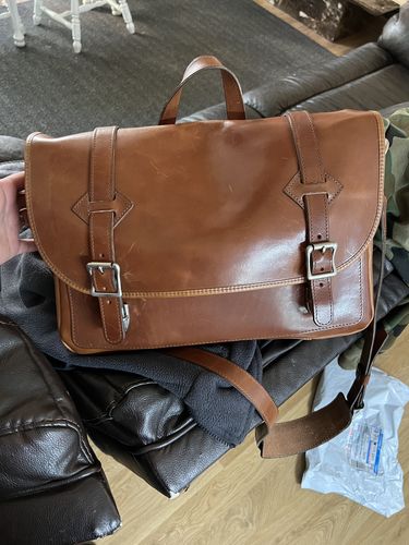 Customer photo review of No.72 | 'Buck Brown' Leather Messenger Bag
